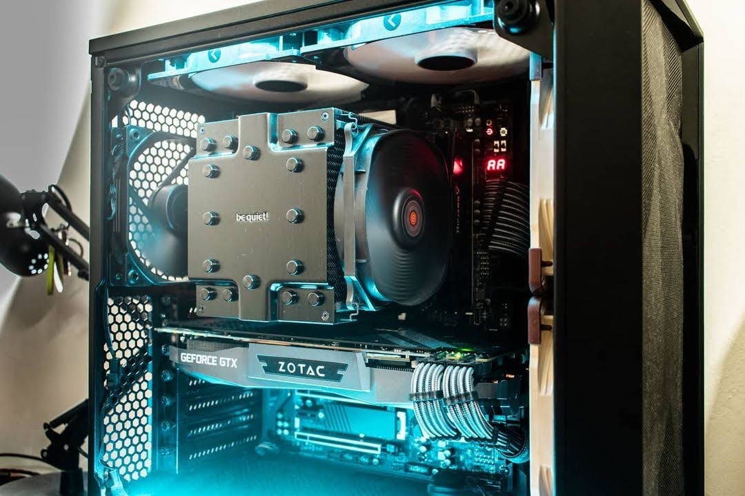 ZOTAC's tweet photo. Which component takes up the most space in your build?

📷 IG:@afnanstudio_

#ZOTAC #ZOTACGAMING #PcGaming #Gaming #Gamers #Tech #PcHardware #PcComponents #Desktop #GPU #PCMR #PCMasterRace #GamingPC https://t.co/1InxE2d0nm