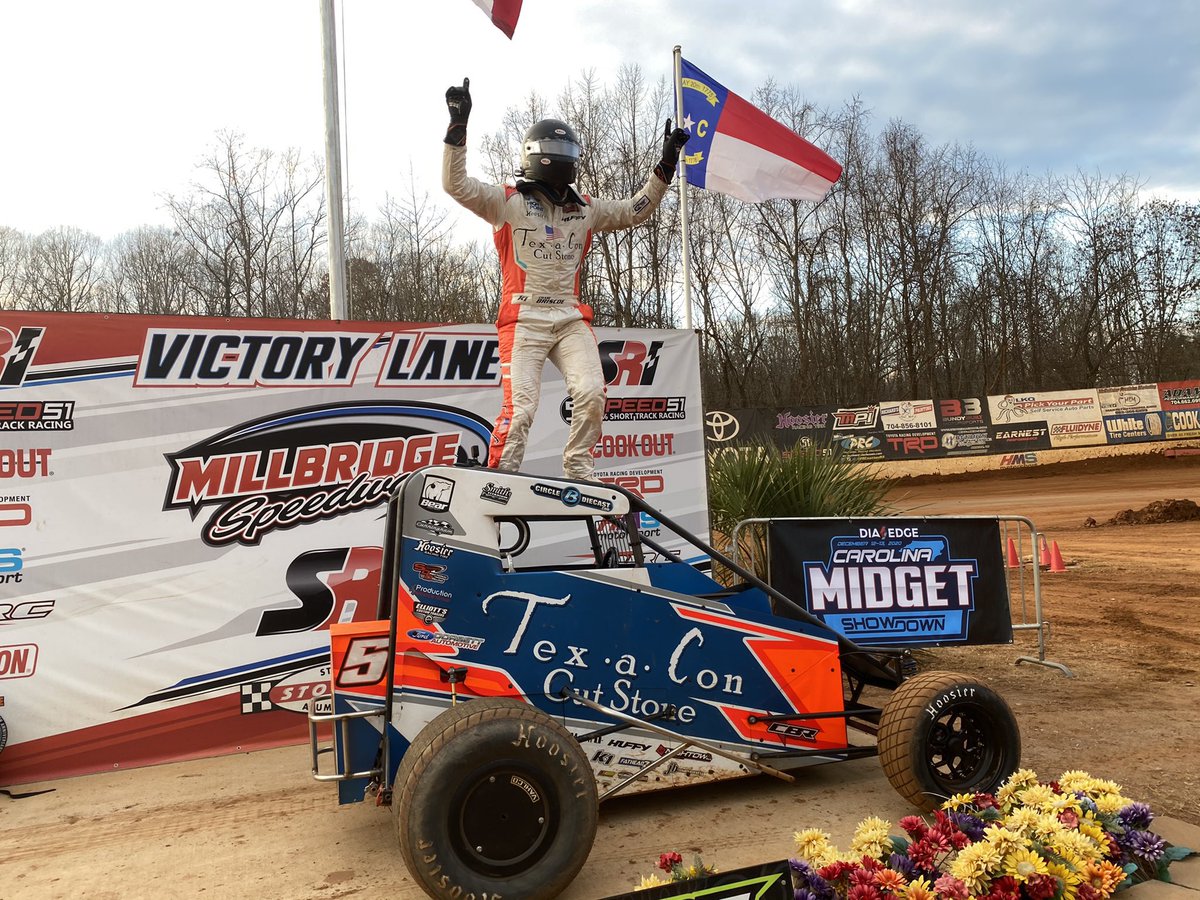 @ChaseBriscoe5 wins at Millbridge beating out Kyle Larson at the line in the #5 TexaCon ride!