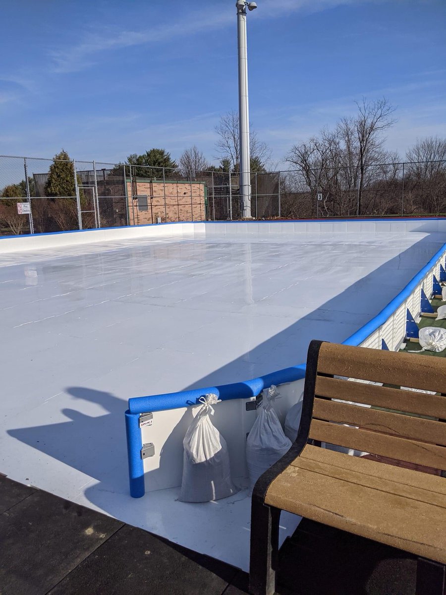 MoonHockey's tweet photo. Who’s ready to skate? The #MoonPark Skating Rink is now open! Thursday thru Saturday dawn to 9:00pm and Sunday thru Wednesday dawn to dusk! Free to public, acrylic ice, sharp skates recommended (sharpen your skates afterwards also-FYI) https://t.co/f6AZAGl4wj