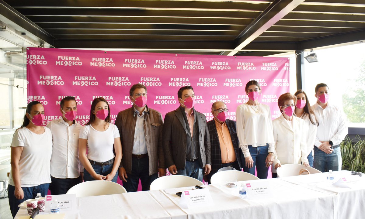 mbravobedolla's tweet photo. Hoy tomé protesta como Secretario Estatal de Jóvenes con #FuerzaPorMéxico

Tendremos la misión de incentivar la participación política de la juventud de una forma diferente.

Vamos con toda la energía dentro de un gran equipo encabezado por @gerislas @manueljg33 @RiosPiterJaguar https://t.co/U9ViOtMSxc