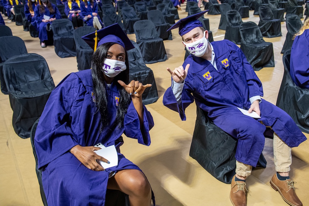 tennesseetech's tweet photo. Almost 700 students joined the ranks of Tennessee Tech alumni today as one of the most challenging semesters in our university's storied history concluded with Fall 2020 commencement ceremonies. #TNTechGrad 🎓

Read more about today's events: https://t.co/JMoy02Y4Mz https://t.co/5l0MJ5cl3p