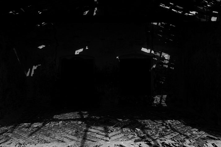 d_q_photography's tweet photo. .
#tuna 17 #bnw #blackandwhite #blackandwhitephoto #blackandwhitephotography #atlantic #atlanticocean #ocean #almadraba #atun #ruins #ruinas #stone #alquitran #tar #light #stain #dark #darkness #shadow #light #architecture #architecturephotography #wall #dry #nature #wildnature https://t.co/TRwQN6WO9N