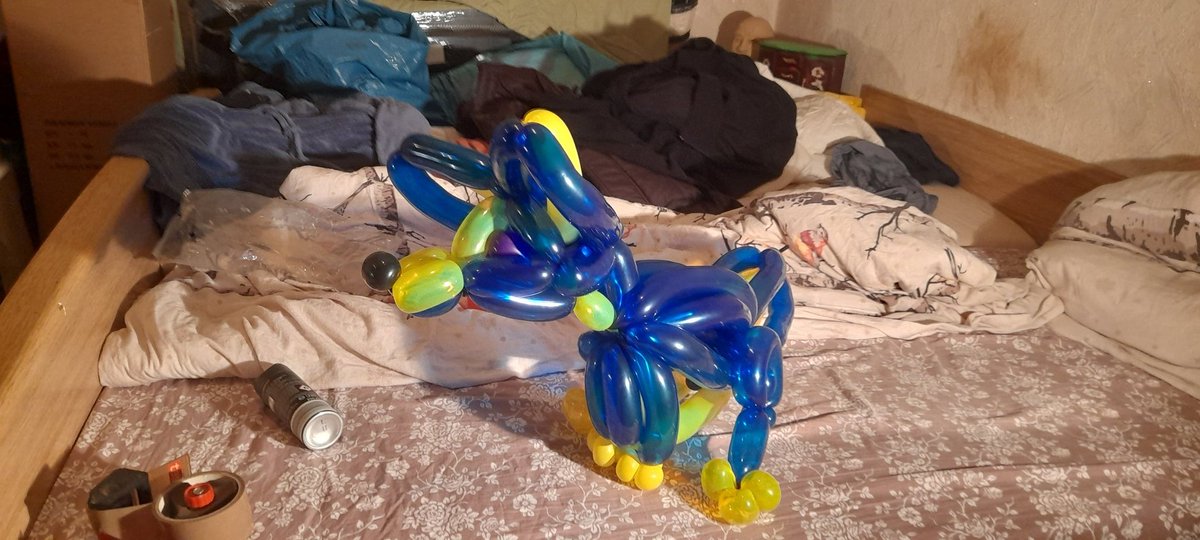 oillinger's tweet photo. Here is a Cute Fox it is from a raffle in telegramchat the first winner i hope he like it.
Wish all merry Christmas
#furry #Loon #raffle #balloon #fun #Art #furryart #Balloonanimal #cute #fursona #uniquegifts #gifts #pressent #Christmas #Christmasgifts https://t.co/8fbk8LS5eb https://t.co/SFpgL4ebO0