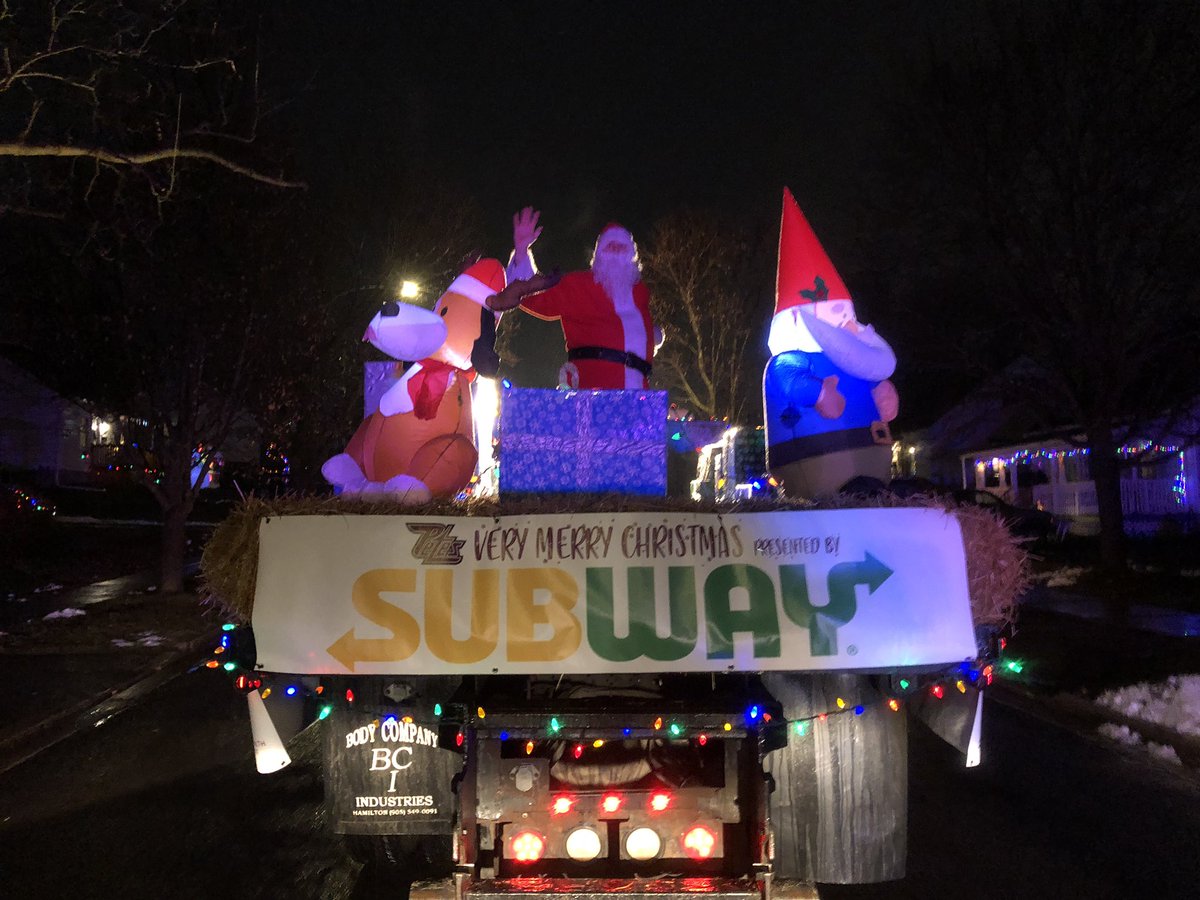 North end, since you’ve been so good, Santa’s coming in hot!🎅🏼

#HollyJollyPetes