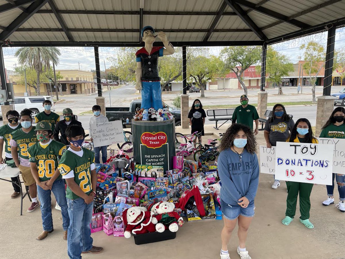 CCJavAthletics's tweet photo. Thank you to Coach Moreno for bringing our attention to this cause! Thank you to all of our coaches and athletes that came out to help and, of course, thank you to the people of our community for helping make a difference in some of our young people’s lives this holiday season. https://t.co/m6mvXUPUw2