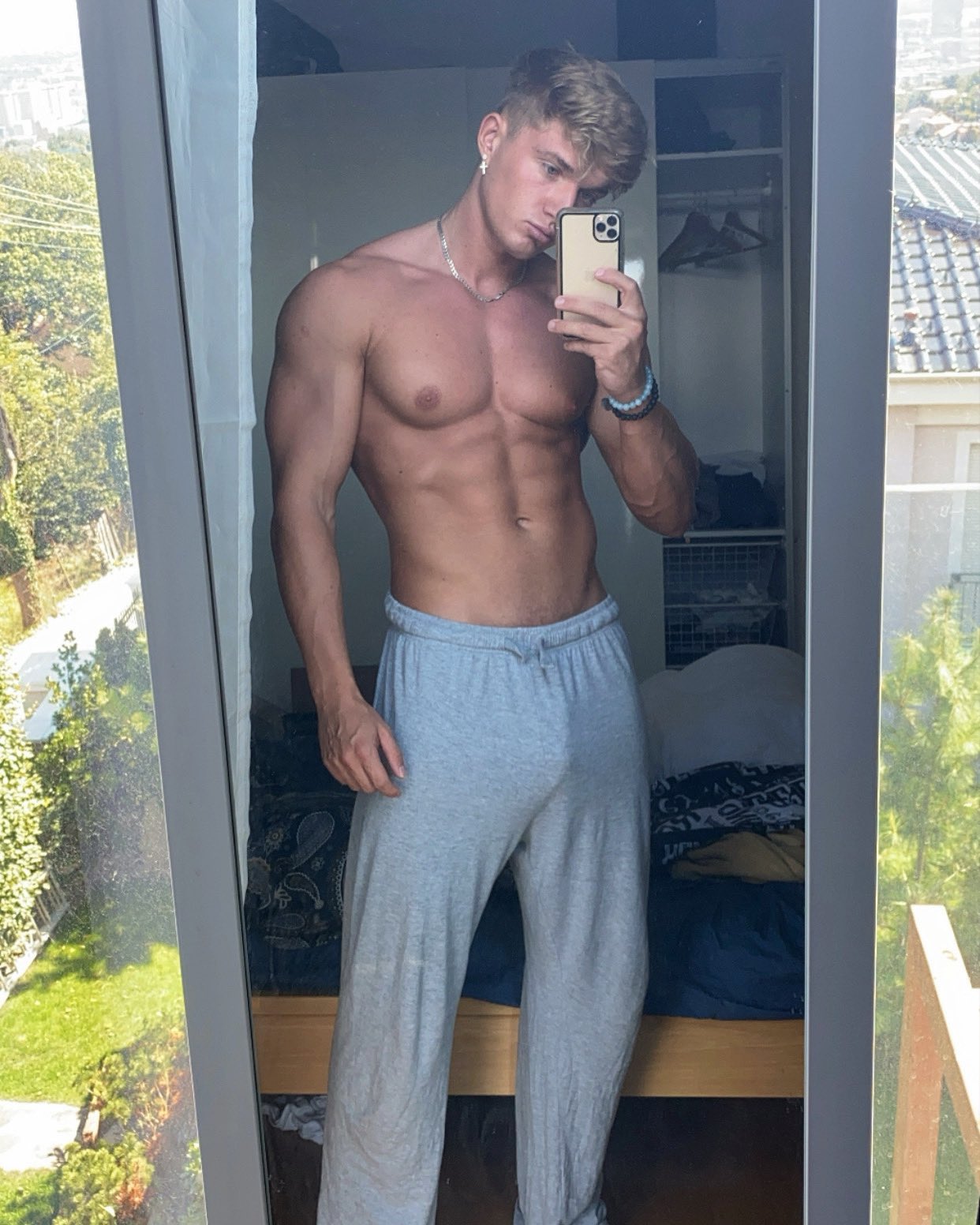 Paul Cassidy on Twitter "Morning wood? 😈 https //t.co/AT0OpAYxqG https