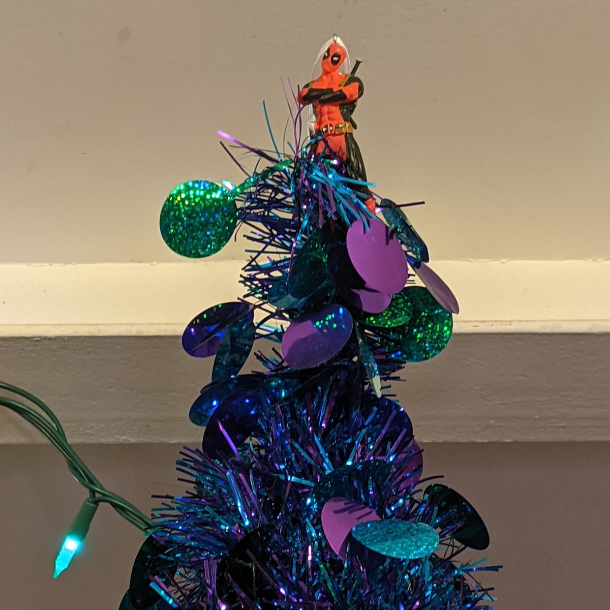 VampX13's tweet photo. Wrapping and gift shopping complete for the holidays. Thanks in part to @HotTopic . It feels good to be done early. Have a happy 1984 holidays! Swipe to see the lil angel a'top our tree. #HTUnwrapped #sponsoredbyht https://t.co/0ezGEI26Ck