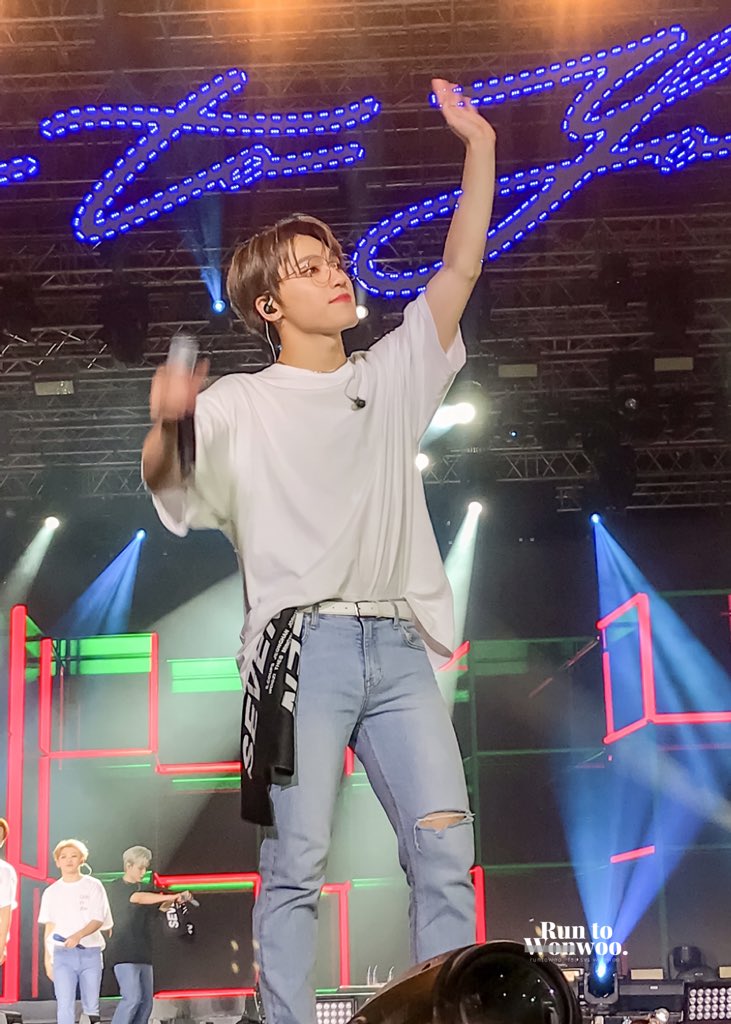 How Dino would look like in real life– a thread  @pledis_17