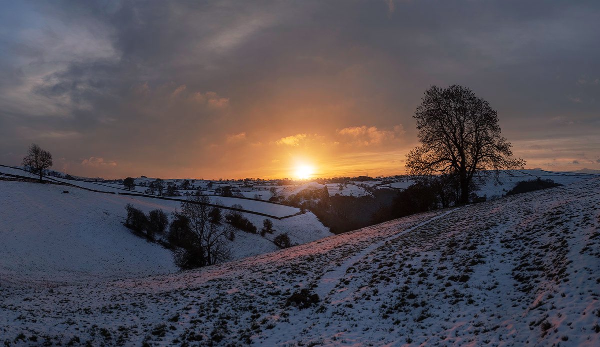 Top #Photography story: @AndrewPBrooks: 'Sunsetting over the snow covered 
Staffordshire countryside. From the end of a day out walking a couple of years ago. Not far from Thor’s Cave.

#landscape #winter #photography ' https://t.co/sVBKvwhNDk, see more https://t.co/FzGn1K5TdL