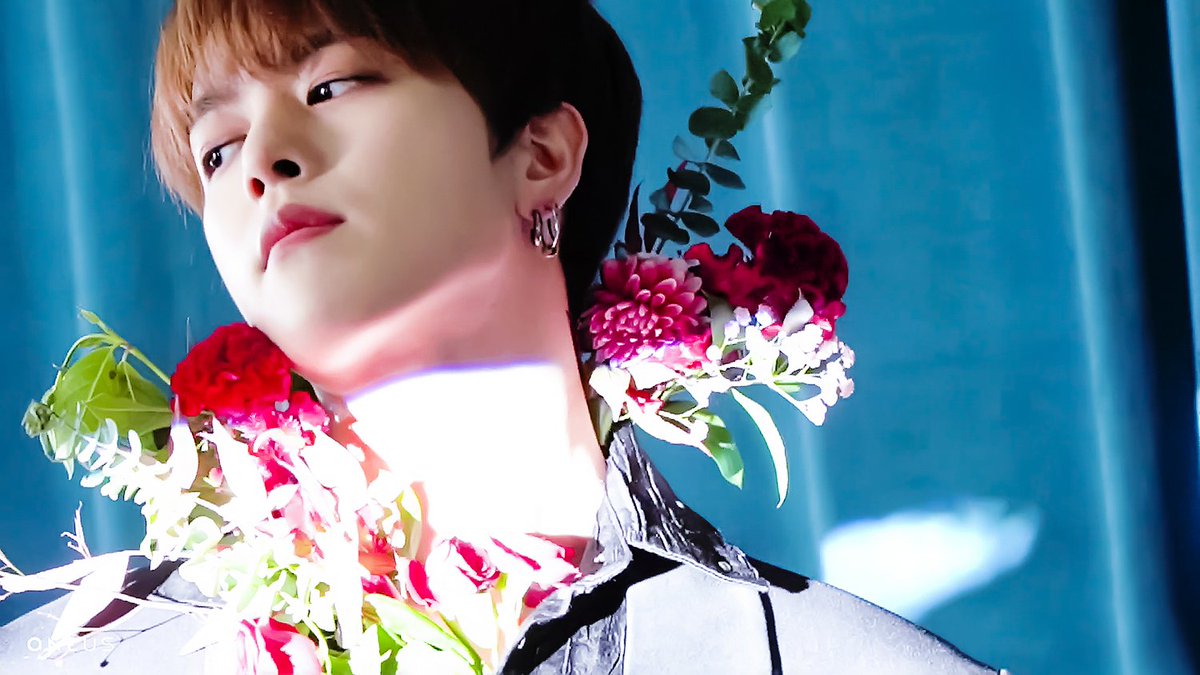 rredthread's tweet photo. ㅤ

Aku berterima kasih kepada kakak karena sudah berada di sisiku selama dua bulan ini, dan aku selalu senang saat berada bersama kakak. Ehm, aku paling enggak andal menyusun kata-kata. But, a kiss 💋 and a great big hug 🤗 will do, maybe? Hehehe! 

ㅤ https://t.co/uv046sBCpr