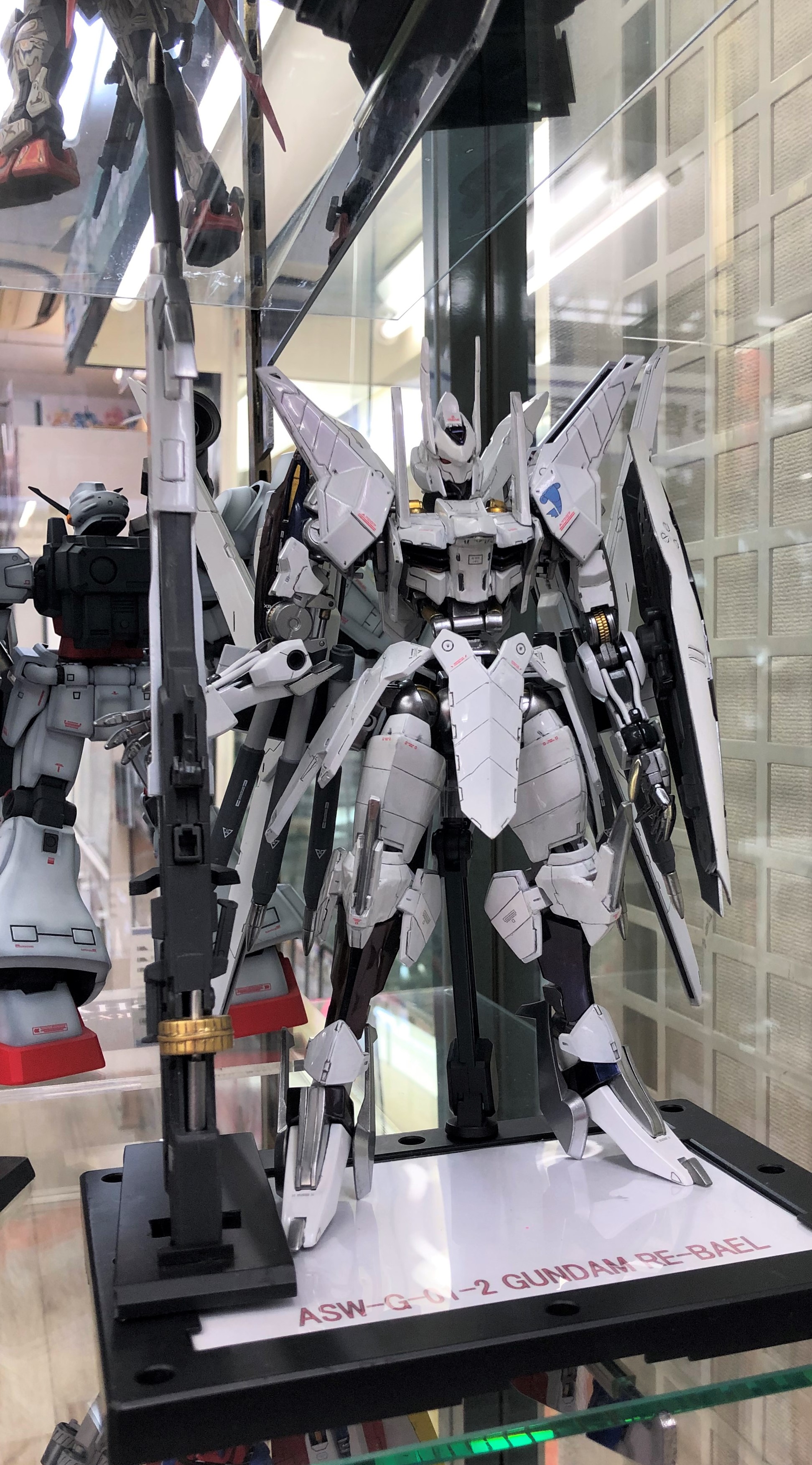 ボークス秋葉原ホビー天国２ ホビー天国1 5fお客様作品紹介 百式 Kai 様の作品 使用キット 1 100ガンダム バエル グリムゲルデetc 作品名 ガンダム リバエル コメント P 1グランプリ イエローサブマリン 柏支店1 100ガンプラ部門代表作 中破