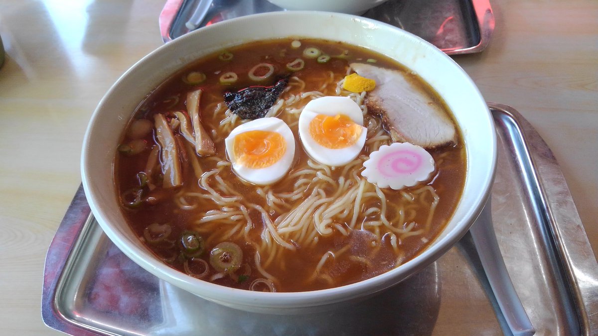ｼｭ 父さんとラーメン食べてきたぁ 武蔵高萩駅前の大勝軒ってラーメン屋さんへ 僕は1枚目の玉子入りの大盛 父さんは2枚目の玉子入りのワンタン麺 美味しかった