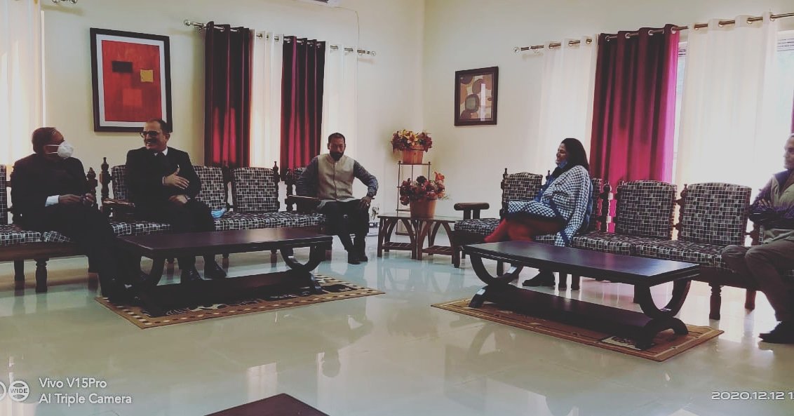 Shri Bharat jyoti, Director IGNFA  and Faculties of IGNFA interacted with Shri. Sanjeev Kumar Chadha IFS, Managing Director, <a href="/nafedindia/">NAFED India</a>. They discussed on exposure of IFS(P) to market linkages and strengthening of cooperatives for economic upliftment of forest fringe communities