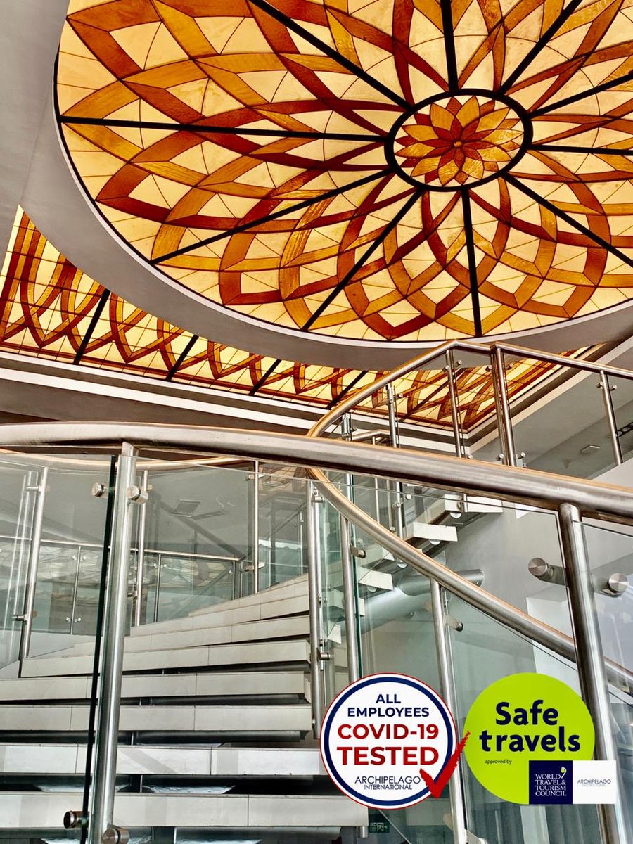 favehotelLTC's tweet photo. .
The beautiful ornaments on the glass ceiling is one of our favorite back frame spots!
_
#selfiecorner 
#favoritehotel 
#favehotelltcglodok 
#favehotels 
#archipelagointernational https://t.co/TBxeDHYcuQ