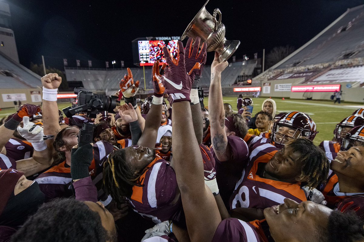 vtgrad's tweet photo. Welcome Home, Cup! We missed you. Great job, @HokiesFB!#GoHokies #BeatUVA https://t.co/broREuMhOV