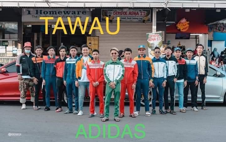 sabah_netizen's tweet photo. Terhibur ba Min tgk ni dr FB

😂

Jadi kamu dr Mana ?? https://t.co/uPkWgpN2v5