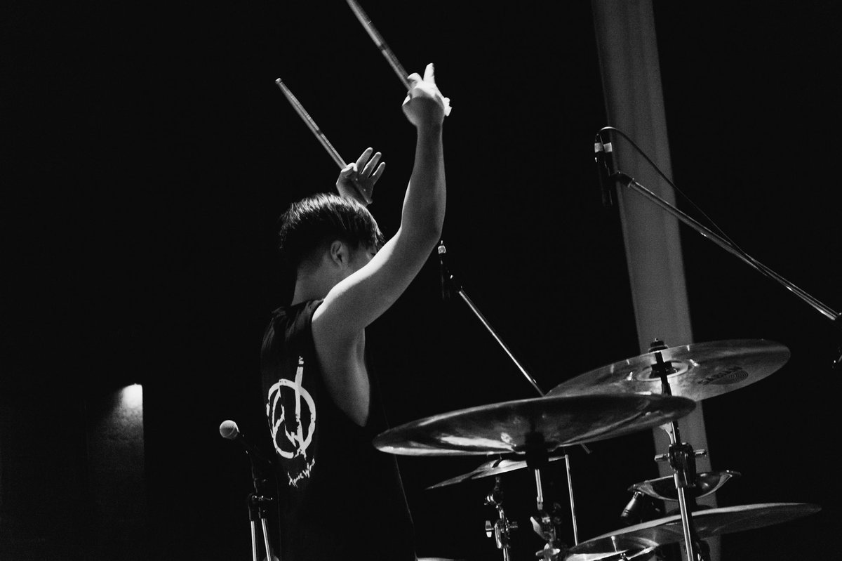 yoshi__drum's tweet photo. 12/12 ディスイズ堺

初ホールライブ物凄く気持ちよかったです。

最高に楽しすぎた一日でした。
ありがとうございました！

phot by @momoko__8k https://t.co/fuWjDWPZMz