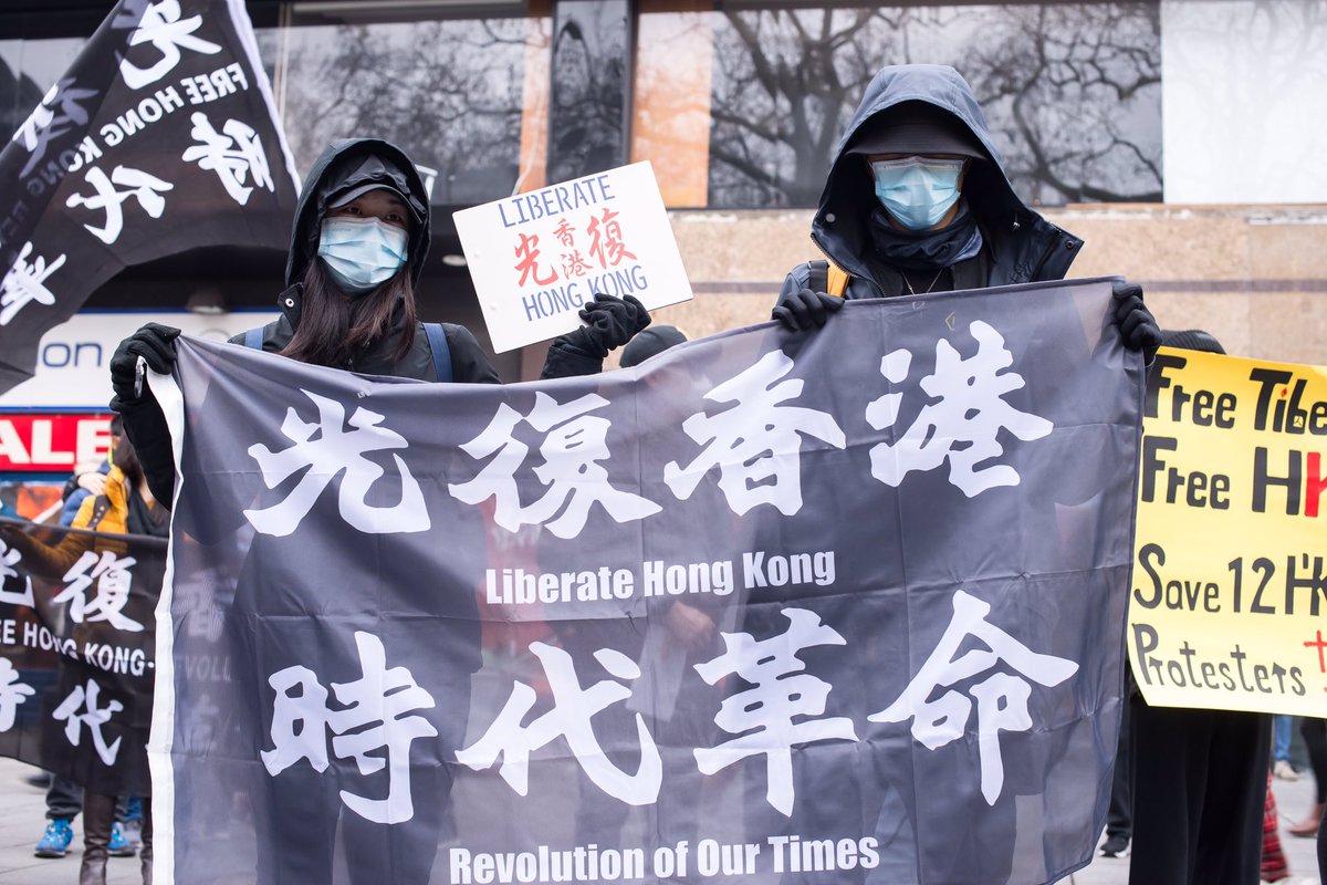 chloeleungys's tweet photo. About two hundred of demonstrators from Hong Kong have gathered again at Leicester Square in London after lockdown eased to commemorate the Battles of Chinese University of HK and HK Polytechnic University https://t.co/n9oHaKCpAv