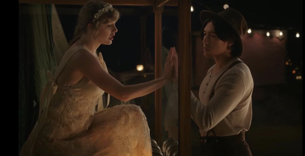 TSwiftNZ's tweet photo. 📷 IG | #willowMusicVideo star Taeok Lee via Instagram ❤️

“Thanks for bringing everything full circle for me Tay, I had the most insane adventure ever at 19. So it’s wild to get to come back at 27 and be reminded of the insanely talented and intelligent woman you are.” https://t.co/hxDsTa9dcv