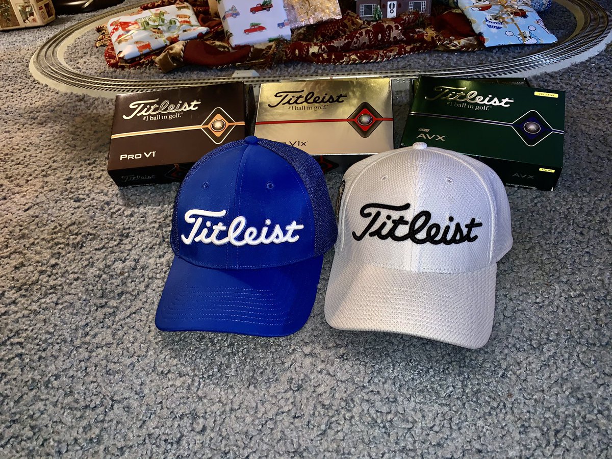 DAY 1: PGAPappas 12 Days of Christmas Golf Giveaway

🎁 2 DOZEN Titleist Balls (choose Pro V1, Pro V1x, or AVX); and

🎁 Titleist Knit Pom Pom or Titleist Tour Elite Staff Cap

To enter:
🎄 Retweet
🎄 Follow <a href="/PGAPappas/">Pete Pappas</a> and <a href="/Titleist/">Titleist</a>

#ReleaseTheKringle! pgapappas.blogspot.com/2020/12/titlei…