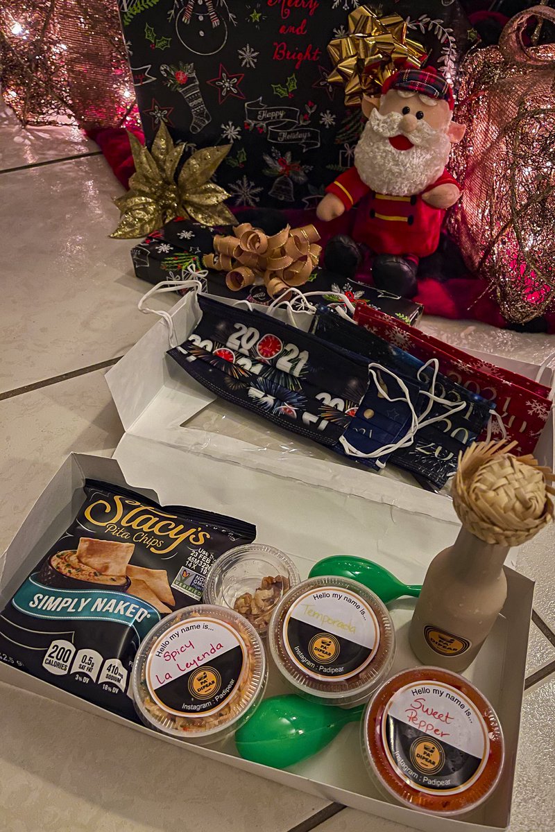 BerryAmbar's tweet image. Regalo adelantado de Navidad de ⁦@Ms_Carmita⁩ 😭🤗 #ForeverGordita

Y las mascarillas de 2021 cuz #FuckCovid #FuckWanda