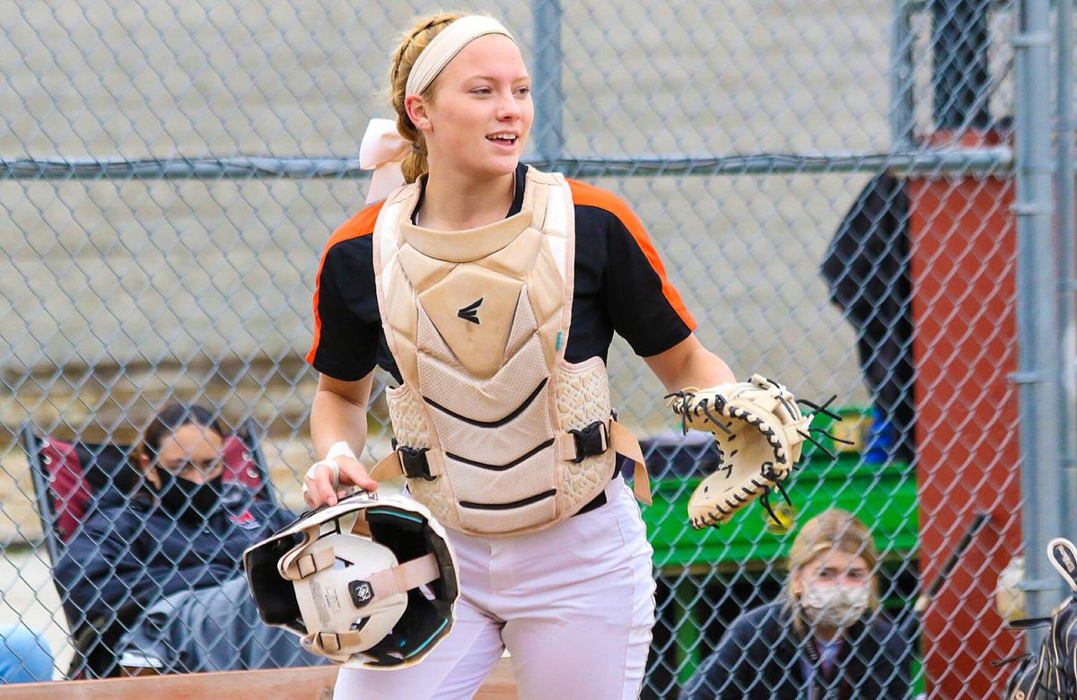 Congrats to our three seniors selected to the <a href="/STLhssports/">STLhighschoolsports</a> All-Metro team. <a href="/maddie_buske/">Maddie Buske</a>, <a href="/_hannahh7/">Hannah Jansen</a> and <a href="/k_collins2021/">Kelly Collins</a> joins WG alumni Tina Ashlock, Barbara Pfitzinger, Debbie Cunningham, Medora West, Katie Heidinger, Emma Buckles, and Elizabeth Zareh as All-Metro honorees.