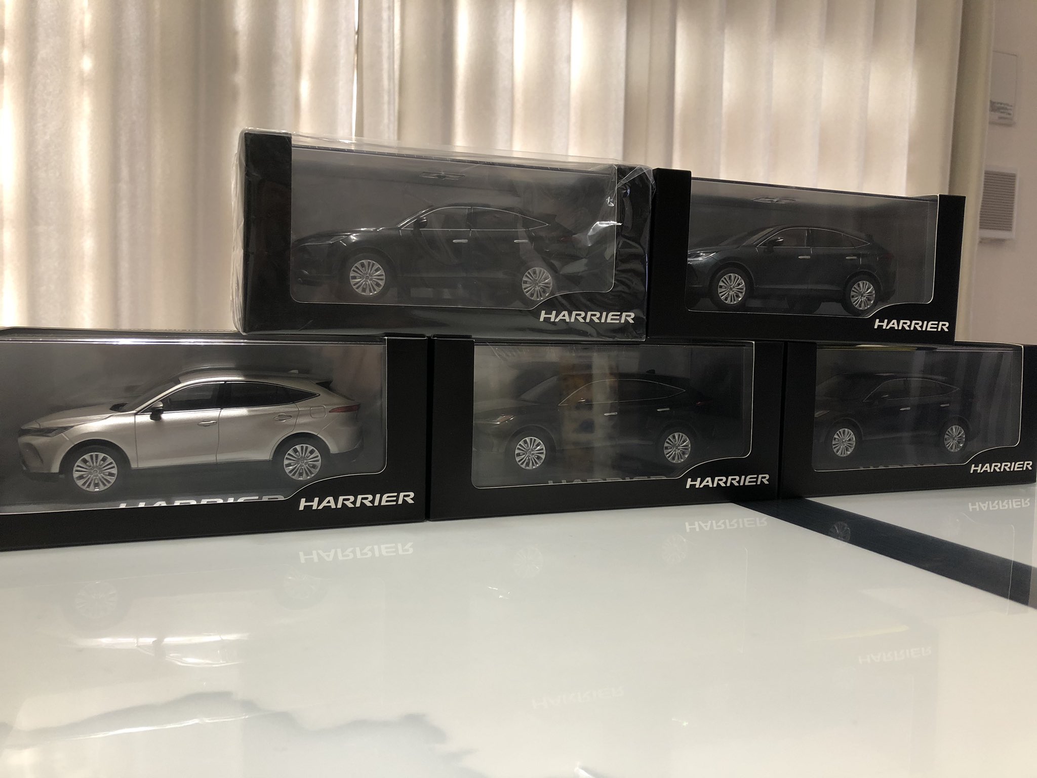 【希少美品】ハリアー80 ミニカー スティールブロンドメタリック #トミカ 希少美品】ハリアー80 ミニカー スティールブロンドメタリック
