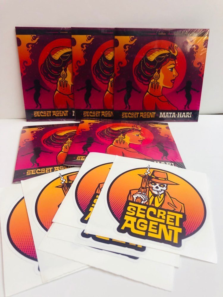 SurfSecretAgent's tweet photo. Hey! Ya pueden conseguir nuestro @surfsecretagent CD 📀 'Mata Hari' a la venta 🔥exclusivamente en la tienda #GeorgeTownRecords Ave. Cuauhtemoc 77b Roma N CDMX @alexbaut 🕵🏻♂️🕵🏻♀️🕵🏻♂️ https://t.co/DVuTtTQTNC