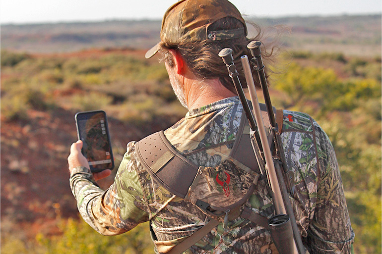 HandgunsMag's tweet photo. For those who like to hunt the backcountry and truly experience wilderness, there's the @HuntWiseApp to find your way and get back to your chosen spot. Tap https://t.co/jeZpoylbSW to read all about it. 

#Hunting #App #Mapping #Hunter #Wilderness #Smarkidea https://t.co/SPJQivVAJ3