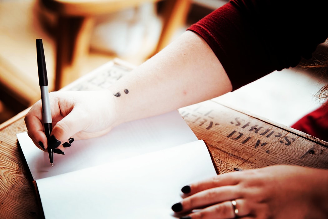 jojangles44's tweet photo. The semi colon project is AMAZING. We are enough. We can get through anything. Our stories deserve the semi colon, not a period. #mentalhealth #mentalhealthawareness #semicolontattoo #semicolonproject #youmatter #talktome #weightlifted https://t.co/Y1yFs2c8ae