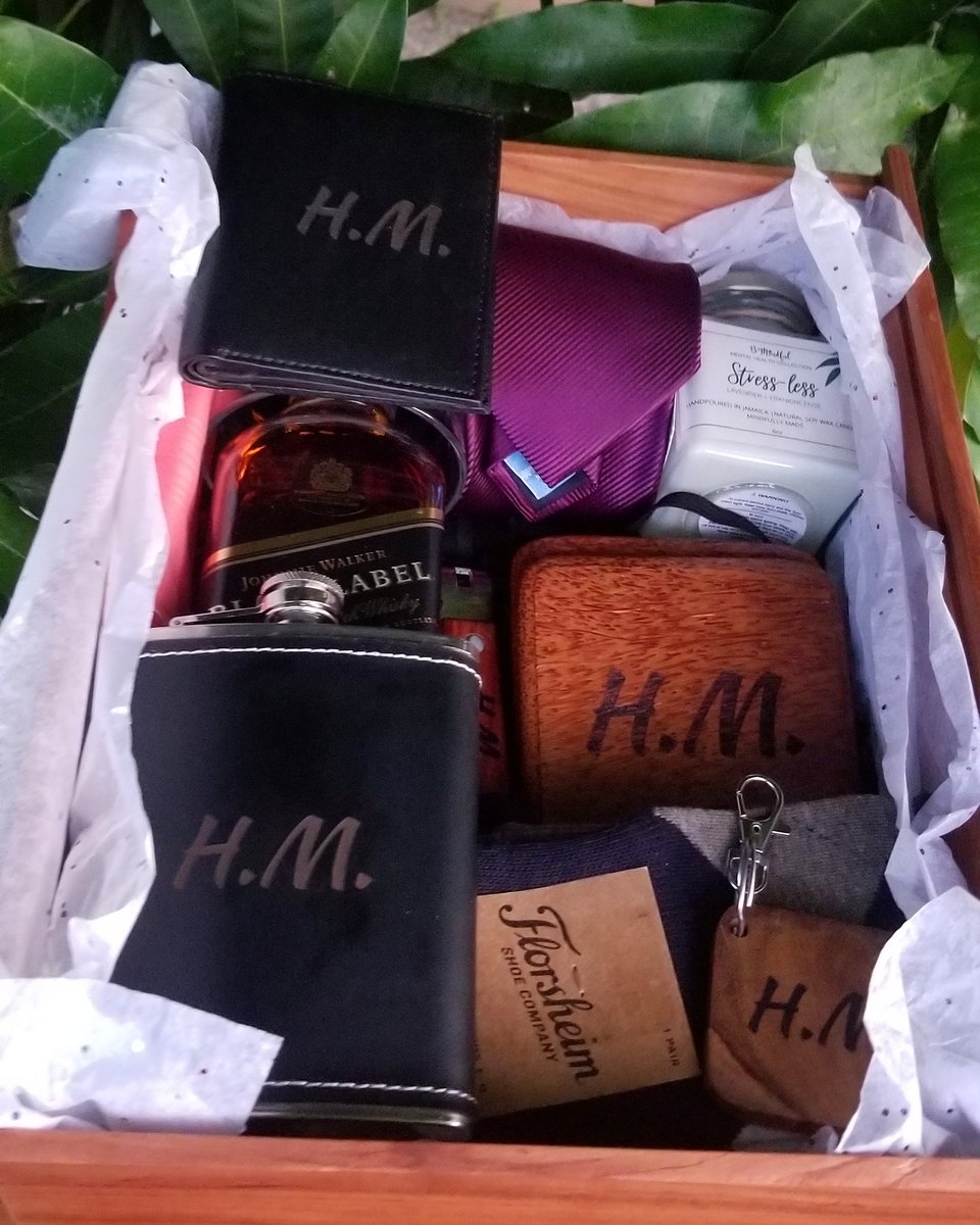 BambusaJamaica's tweet photo. A true treasure chest of goodies... Personalized and truly one of a kind.

Our Jamaican Cedar giftboxes are built to last and made with love ❤️🌿🤗 

Design yours today on our #BuildYourBox webpage at https://t.co/jRXUziFDB4

#Bambusa #GiftSustainablyJa #MadeInJamaica #Jamaica https://t.co/7dnNXH7l0f
