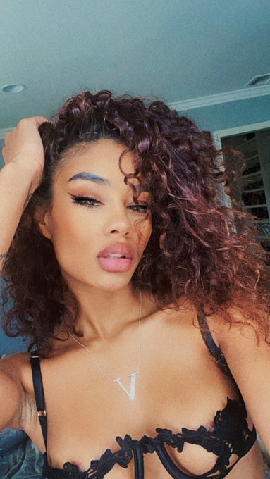 It&rsquo;s the &lsquo;always serving looks&rsquo; for me https://t.co/1bJvp0CdFB