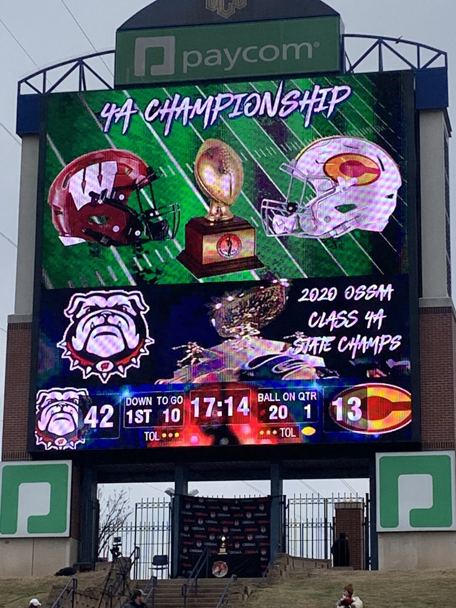 somachad's tweet photo. Wagoner Bulldogs - 2020 Oklahoma 4A State Champs!!! My Hawgs played a great game. Over 300 yards rushing today. #hawgs #LND #BULLDOGSTRONG #hogfbchat https://t.co/BLp05da7g3