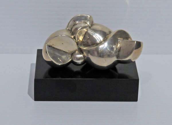 Êtes-vous intéressé.e.s par la #sculpture? Envie d'un #cadeau original pour #Noël ou de vous gâter? 
🎨 Jim RITCHIE, Composition cubiste, L. 4 1/2", Argent
galerievalentin.com
#artforsale #galerievalentinmtl #jimritchie #sculpteur #mtlartgallery
#ventedefermeture #closingsale