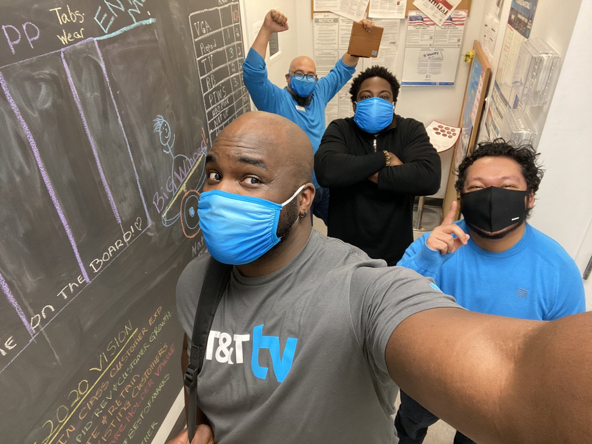 Att_Herculez's tweet photo. We live for the hustle and drive at #Cashouse🔥! The goal is to focus on not just being great, but becoming legendary!! @BrandonWither17 @MarqRodgers #CharLIT🔥 @404girl  @jerryfornwalt #RodgersTHAT https://t.co/o7zIZoUCxF