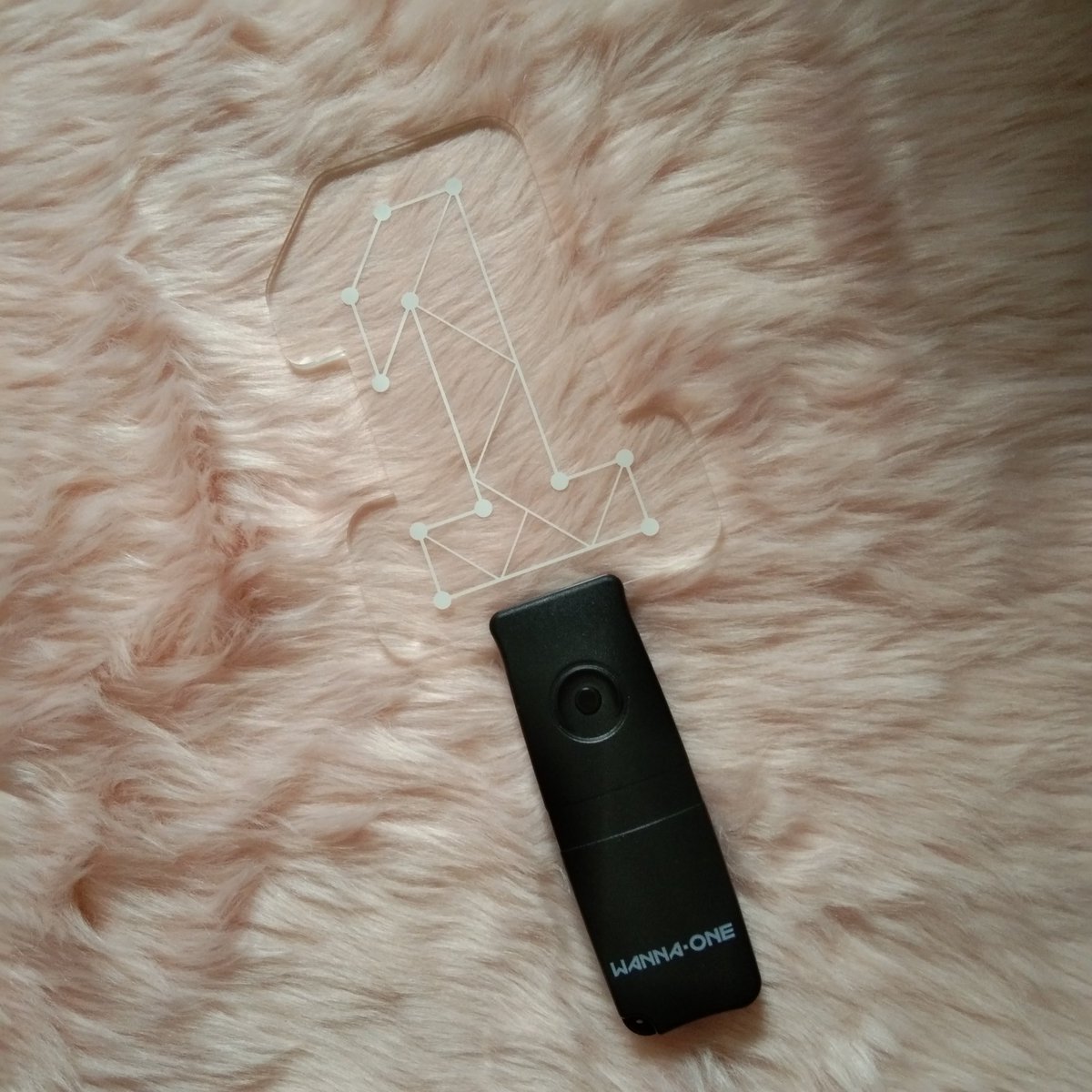 oneble_ph's tweet photo. Wanna One Showcon Lightstick
🏷️ 450.00
✔️OFFICIAL
✔️ ONHAND
✉️ DM to order
🇵🇭 PH only
▪️3 days reservation only
#wannaone #showcon #lightstick #onhand #wts #lfb https://t.co/h7Sm7ApOdq