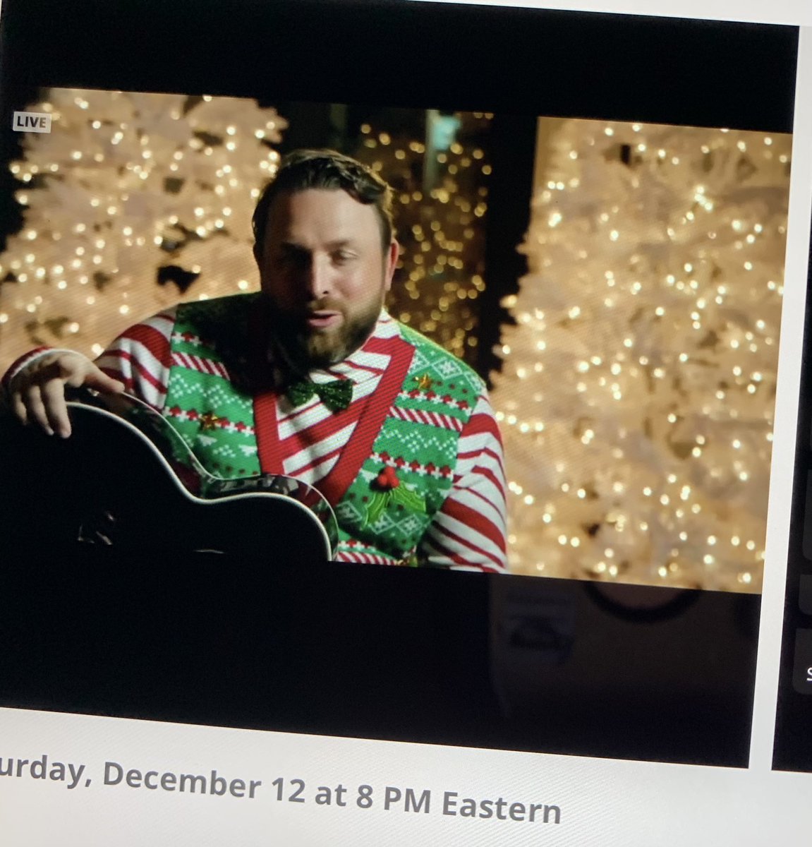 MsBuragina's tweet photo. Supporting @marchofdimescda with @JohnnyReid’s virtual charity Christmas show. Beautiful misic for a great cause! #letsgetjolly 🎶🎄 https://t.co/NDdgJLS94p