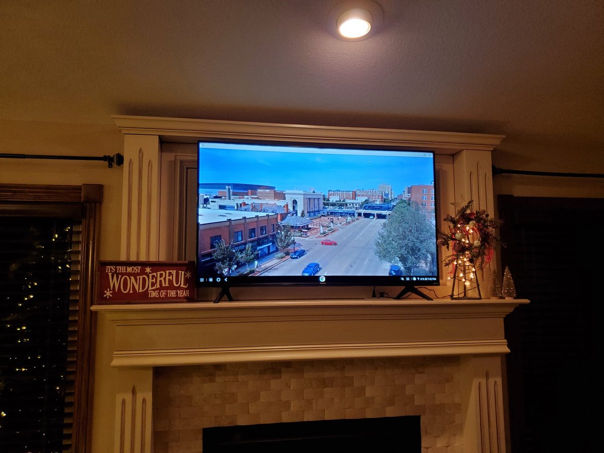 andrewwwiens's tweet photo. Watching #LevelUp2020 to hear stories of community excellence and celebrate the 2020 accomplishments of the @ChamberWichita! Also, eating smoked brisket with all the fixins... 😏 https://t.co/O6ZYC2gPKl