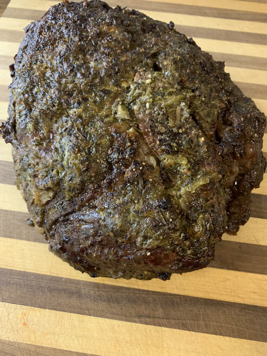 dallascarlson's tweet photo. Chuck roast marinated in a salsa verde for 24 hours, then roasted low and slow. Served with a horseradish sauce. Killer!
.
#homechef #cheflife #truecooks #nycchef #chefdallascarlson #killinitinthekitchen #makinmygrandmasproud https://t.co/61wmNgBVXy