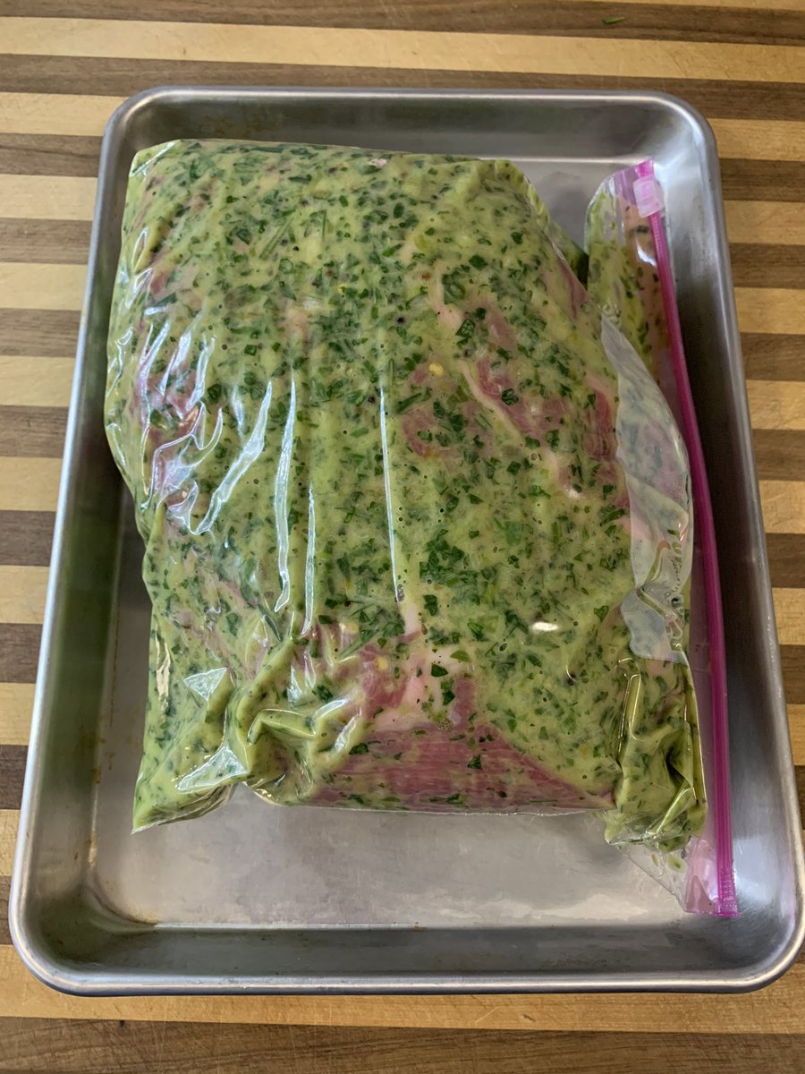 dallascarlson's tweet photo. Chuck roast marinated in a salsa verde for 24 hours, then roasted low and slow. Served with a horseradish sauce. Killer!
.
#homechef #cheflife #truecooks #nycchef #chefdallascarlson #killinitinthekitchen #makinmygrandmasproud https://t.co/61wmNgBVXy