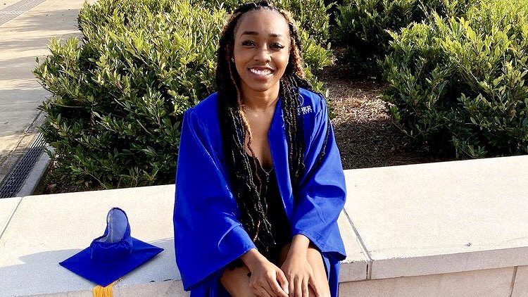 LanderAthletics's tweet photo. Graduation looks good on you, Bearcats!

#cLawsUp https://t.co/uwcKqd6uGn