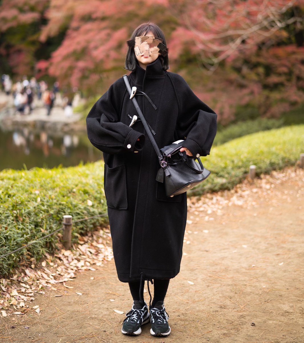 コミュ障女社長 ダッフルコート Hyke aw バッグ マルジェラ スニーカー Sacai Nike 中はsacaiの ワンピースでした