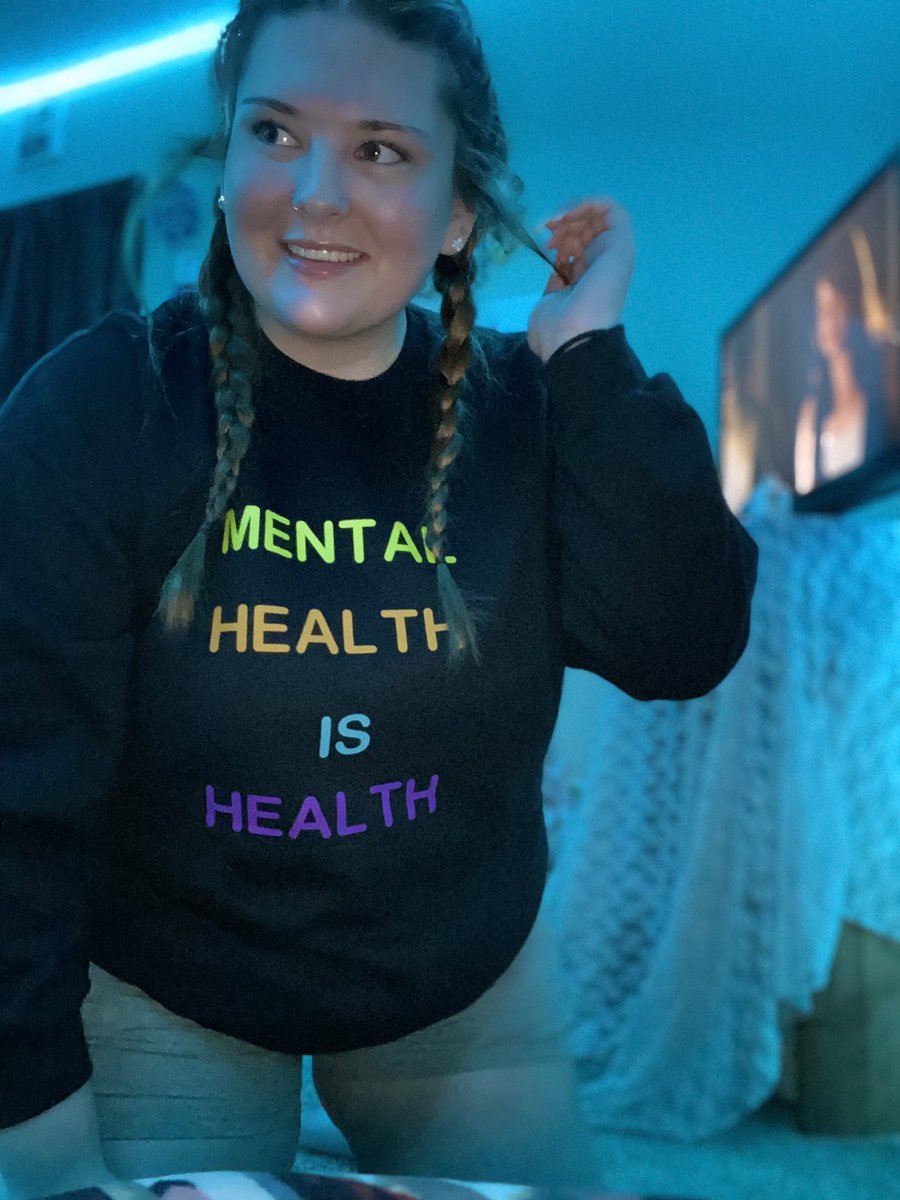 bobbiejc_'s tweet image. read the shirt. if you don’t agree then you’re wrong🤗#quaratinelife #bored