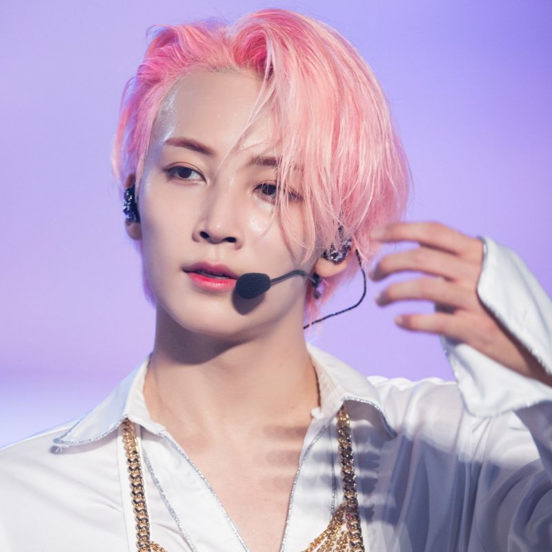 yoon jeonghan's hairstyle in each era - a very important thread