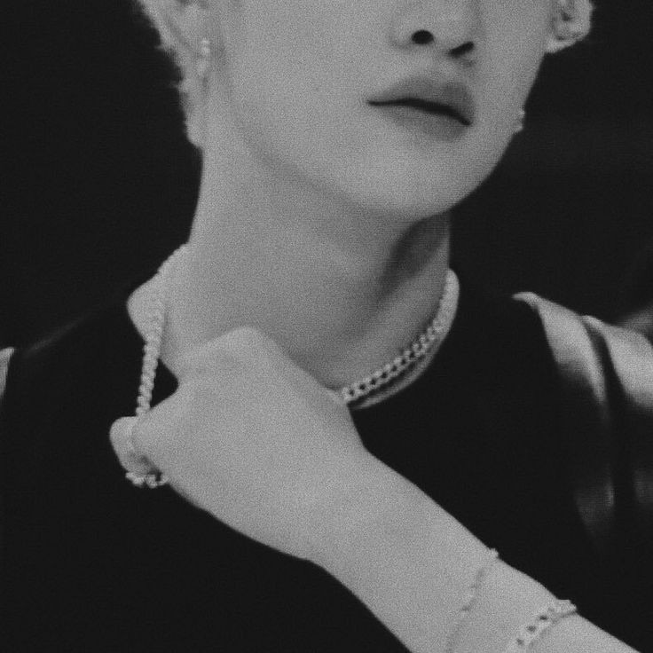 devilkhav's tweet image. Un gusto, Uriel Brown a sus órdenes. Espero llevarme bien con ustedes.