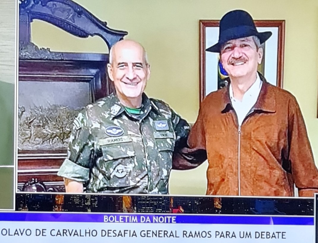 andreaconcec's tweet photo. @knalquestionese @MinLuizRamos ramos mostrou-se indigno da farda! #FORAramos! Embuste! Vá bujalar comuno-socialista na CUba que o partiu. #luizRamosAPÁTRIDA! COVIL DE #lesaPátria, MELANCIAS! HONRA AO #PresidenteBOLSONARO! A CADA DIA MAIS #FECHADOcomBOLSONARO!🇧🇷🇧🇷🇧🇷 #Capitão, avante! https://t.co/uvXYLOsZbM