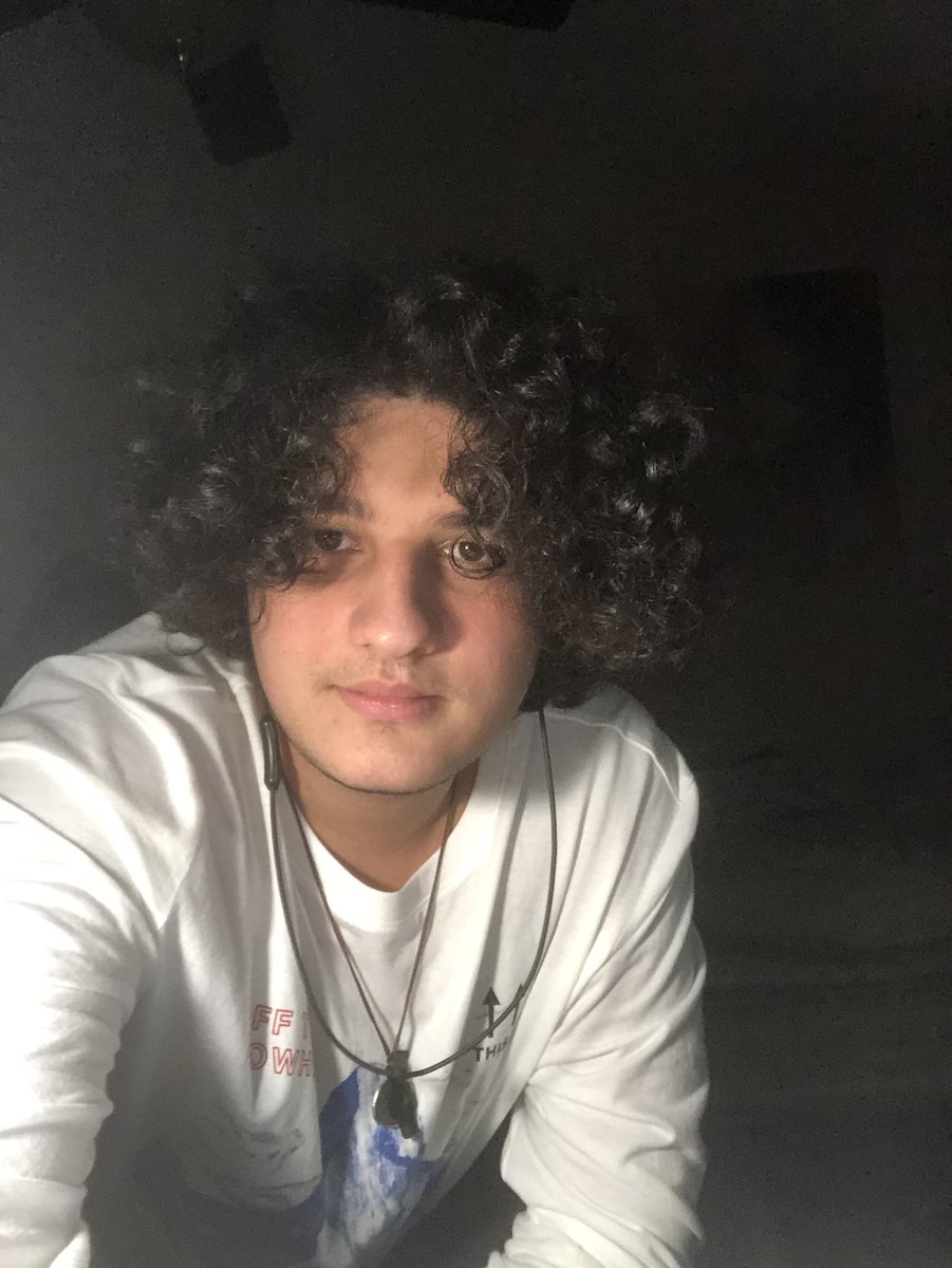 _viniciusvam's tweet photo. drop your four favorite selfies from 2020. here are my ones: https://t.co/bwolSxZpjz