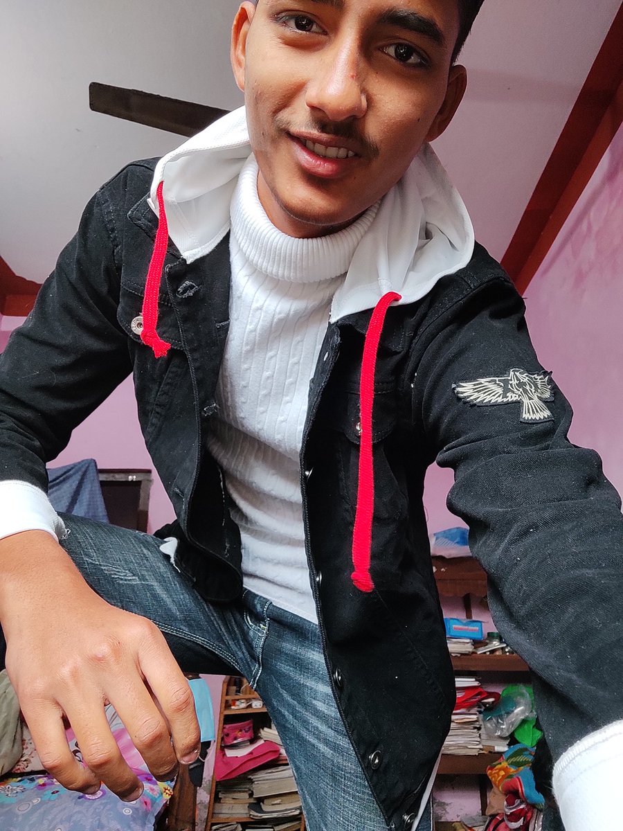 oyee_aadi7's tweet photo. @Aaditya_chaudry #aadityachaudhary
#WINTER #JustSaying #ramailo
#swag #Bollywood #12YearsOfRabNeBanaDiJodi #ChotiSarrdaarni #DunyaUpdates #DilipKumar #BJPKeGunde #Viral
#forerica #goodmorning #Google https://t.co/KE6koBJy5h