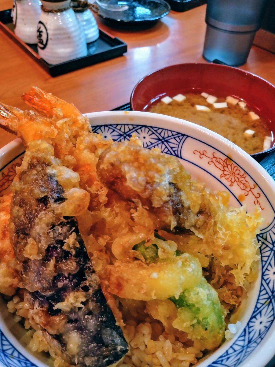 カナへーナ 先週金曜 八食センター市場棟にオープンした 天麩羅 秋光 浅草 世界からいきなり八戸へ地方初出店までの経緯がヒューマンドラマ アルコールや一品料理はまだ準備中なのかな 交通系電子マネーも使える券売機にあった現在のメニューは天丼 カナへーナ 先週金曜 八食センター市場棟にオープンした 天麩羅 秋光 浅草 世界からいきなり八戸へ地方初出店までの経緯がヒューマンドラマ アルコールや一品料理はまだ準備中なのかな 交通系電子マネーも使える券売機にあった現在のメニューは天丼