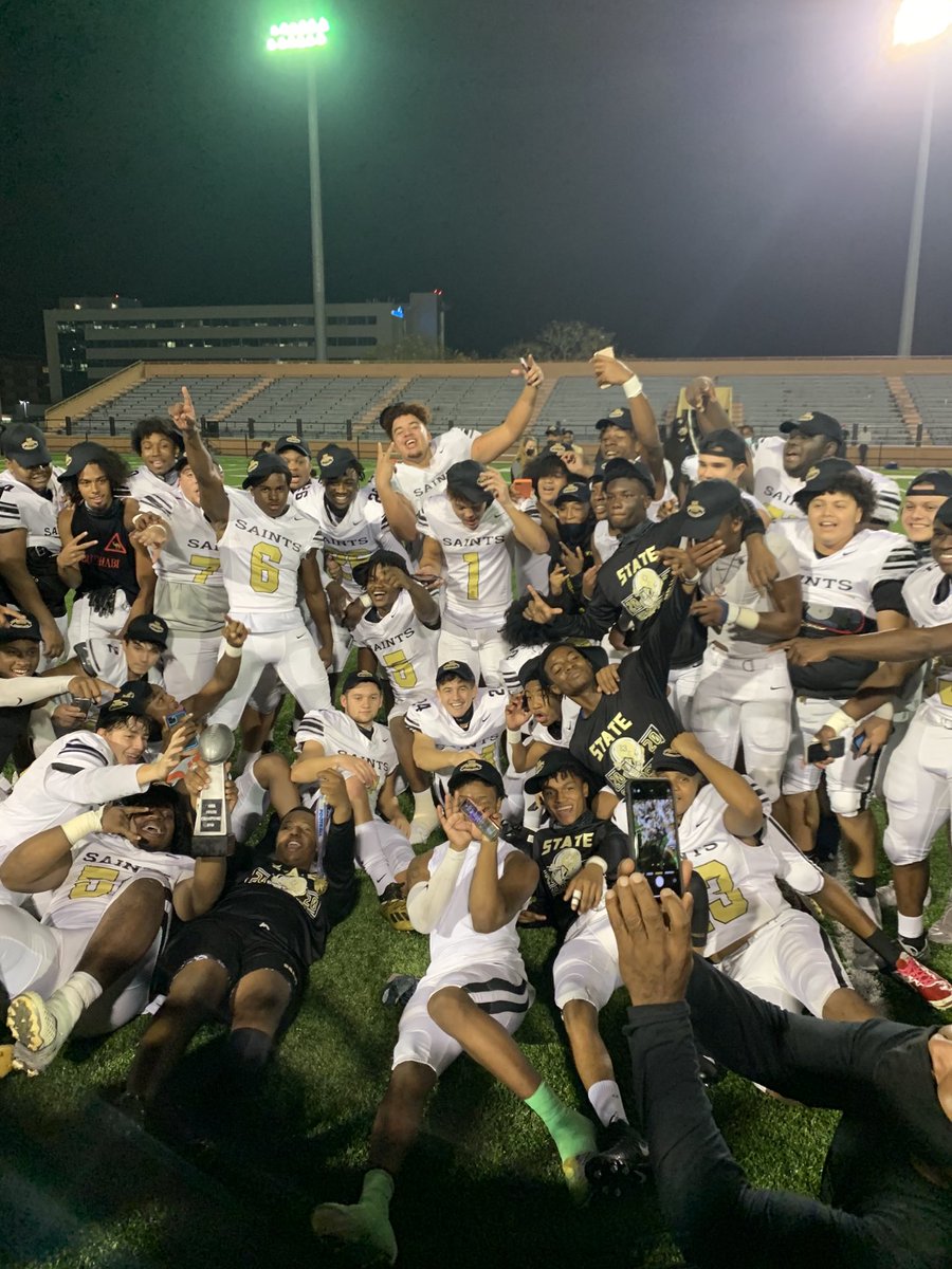 SaintsTpa's tweet photo. State Champs. Mission Complete!!! https://t.co/CSdl2dgIB4